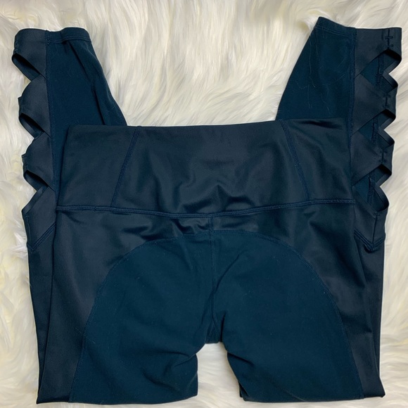 Athleta Cobra Tight Yoga Pants - Picture 4 of 5